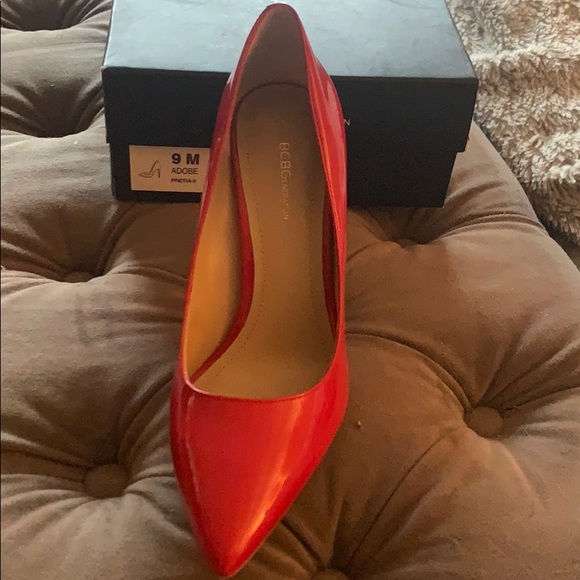 Red pump - Picture 3 of 3